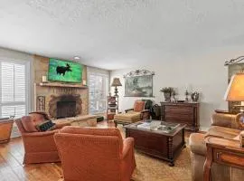Park West Village 1700 by Moose Management