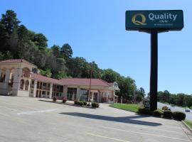 Quality Inn Conway - Greenbrier, міні-готель з рестораном у місті Конвей
