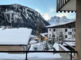 LOFT vista Dolomiti di Brenta，馬東納迪坎皮利奧的飯店