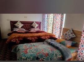 KHAN'S GUEST HOUSE, Qazigund, hotel v destinaci Anantnāg