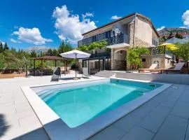 Cozy Home In Starigrad Paklenica