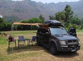 Mini Camper Honda Element, camping in Guatemala