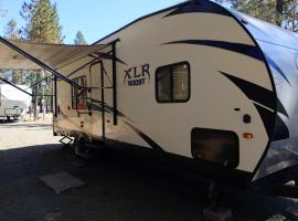 Rv11 Xlr - 27' Family Toy Hauler - Sleeps 6, glamping i O'Brien