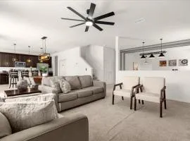 5 Bedrooms 5 Bathrooms Crystal Cove 1042Td