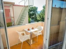 Rooms with free private parking