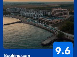 Crotiria Beach - Aparthotel, serviced apartment in Pomorie