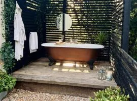 Peterswell Holiday Cottage