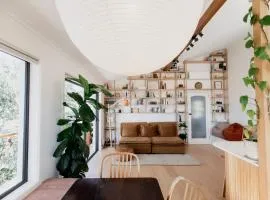 Trendy apartment in the heart of West Hobart