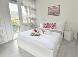 Liguria Home 4 - Recco centro a 2 minuti dal mare, hotel di Recco