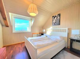 Sunset Penthouse, Fjord View & Parking, place to stay in Trondheim