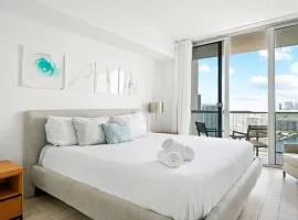 Top Floor Beach Condo with King Bed - Great Views