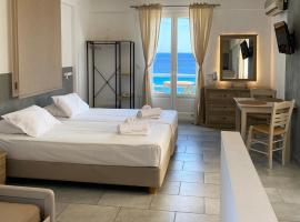 Agnadi Syros Beachfront Studios & Rooms, hotel i Megas Yialos-Nites