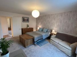 A spacious 2 bed flat in Kingsbridge town, hotel in Kingsbridge