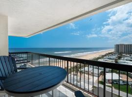Sunrise beach views with top complex amenities and pool access!, hotel in Ormond Beach