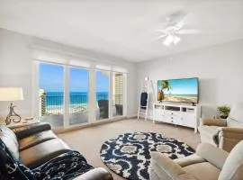 Luxury 3BD 3BA plus Bunks Beach Condo! Ocean Views! Free Beach Chairs & Umbrella Service! by Dolce Vita Getaways PCB