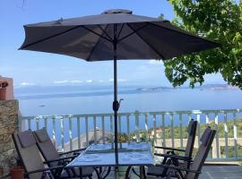 Διώροφη κατοικία Γλώσσα Σκοπέλου, Hotel in Skopelos