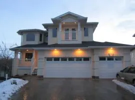 Lewis Estates Golf Course Executive Home By Henday, Whitemud, Step To Shops!