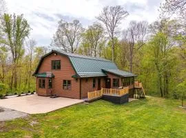 Family-Friendly Milton Home on 14 Acres with Hot Tub
