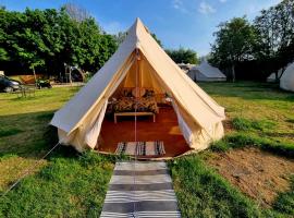 Japanese tent Secret garden glamping, kamp sa luksuznim šatorima u gradu Njuark na Trentu