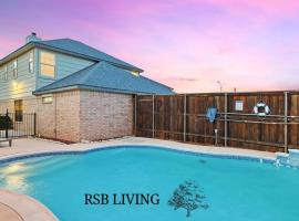 Refined 5BR-3BA Lux Home with Pool in Mesquite, villa in Mesquite