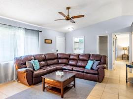 BR Tropical Oasis in Port St Lucie, cottage in River Park
