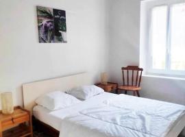 Gite 4/6p aux Portes du Périgord, hotel i Castillonnès