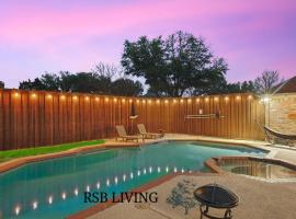 Beautiful 5BR 2BA DeSoto Holiday Home with Pool, hotel a DeSoto