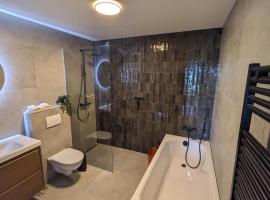 Black Beach Apartment - Vík, hotel in Vík