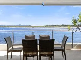 Las Rias, Riverside Luxury Bliss