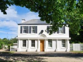 Islay House - Whole House, atostogų namelis mieste Vudendas