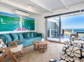 '33 Degrees - Stunning Views' by Accom Holidays