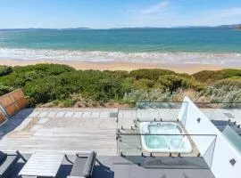 Award-winning beachfront luxury in Cremorne