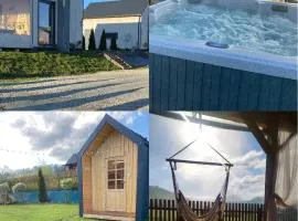Bieszczadzkie BOHO stodoły z jacuzzi i sauna na wyłączność