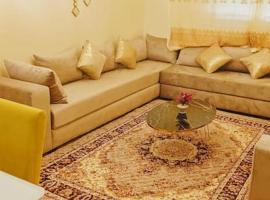 appartamento in residenza protetta con piscina，穆罕默迪耶的飯店