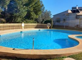 Casa Bella – hotel w mieście Beniarbeig