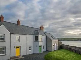 Yellow Cottage - 2 Bedroom Cottage - Dale