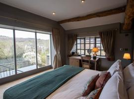 Queens Head Inn & Restaurant, hotelli kohteessa Hawkshead