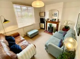 3 Bedroom home within walking distance of town - Pass the Keys