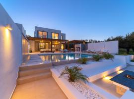 Luna Llena Villas, hotel em Afantou