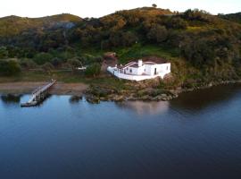Casa histórica a orillas del Guadiana – domek wiejski w mieście Odeleite