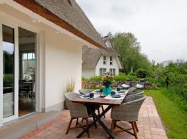 Ferienhaus Weltenbummler, khách sạn ở Klein Strömkendorf