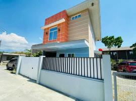 Elyu Villa with Pool & Parking, hotel v destinaci Bacnotan