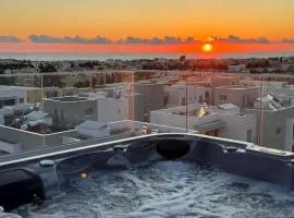Rooftop apartment with jacuzzi