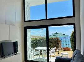 Smile Seaview, hotel in Nerja