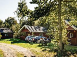 Juelsminde Campinghytte, hotel in Juelsminde