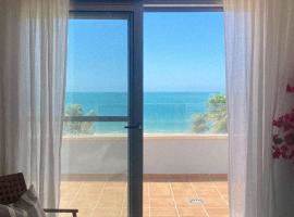 Ático Al Sol en primera línea de playa, hotel u gradu 'Rota'