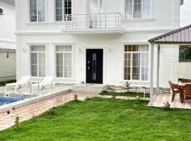 White villa 4 bedrooms