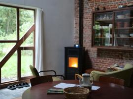 Het Bosnest, een vakantiewoning aan het Hallerbos, βίλα σε Halle