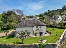 Finest Retreats - Nicely Tucked Away Cottage – hotel w mieście Torpoint
