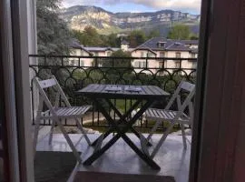 Studio confortable avec balcon à Aix-les-Bains